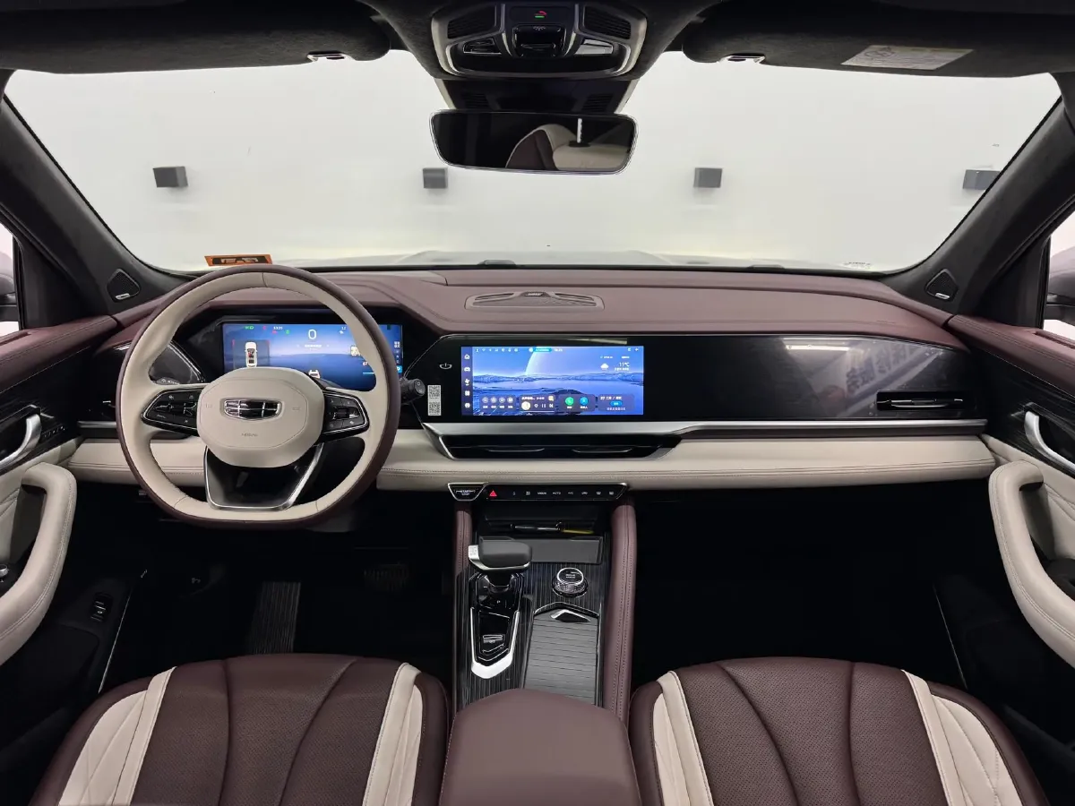 2021 Geely Monjaro 2.0T 218HP L4 7DCT,autocango,china used car exporter,china ev exporter,chinese used car exporter,chinese used ev exporter