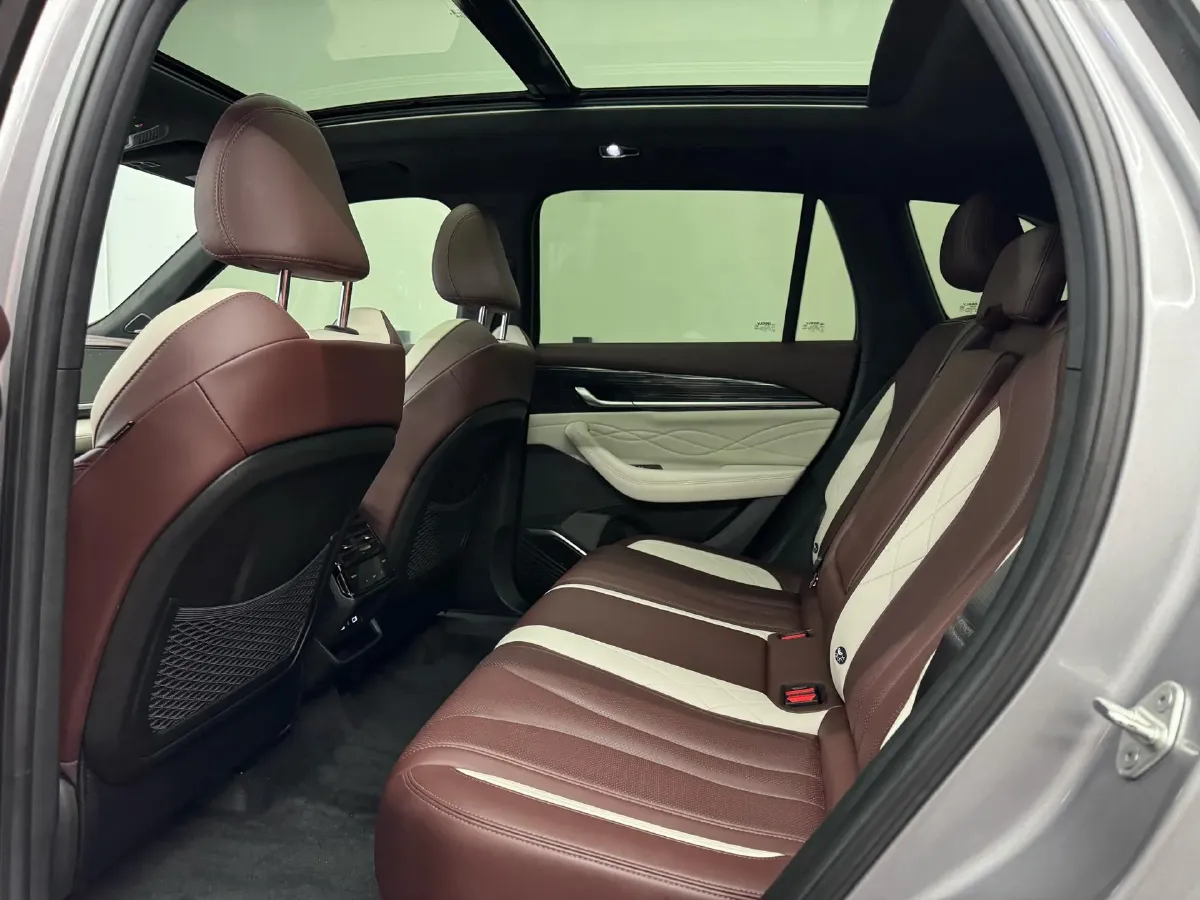 2021 Geely Monjaro 2.0T 218HP L4 7DCT,autocango,china used car exporter,china ev exporter,chinese used car exporter,chinese used ev exporter