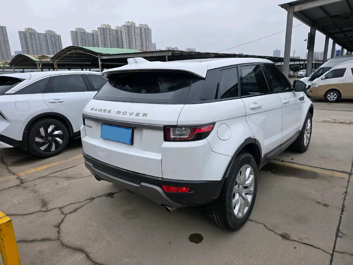 2018 Land Rover Range Rover Evoque 2.0T 241HP L4 9AT,autocango,china used car exporter,china ev exporter,chinese used car exporter,chinese used ev exporter