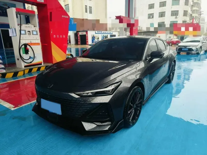 2023 ChangAn UNI-V 1.5T 188HP L4 7DCT,autocango,china used car exporter,china ev exporter,chinese used car exporter,chinese used ev exporter