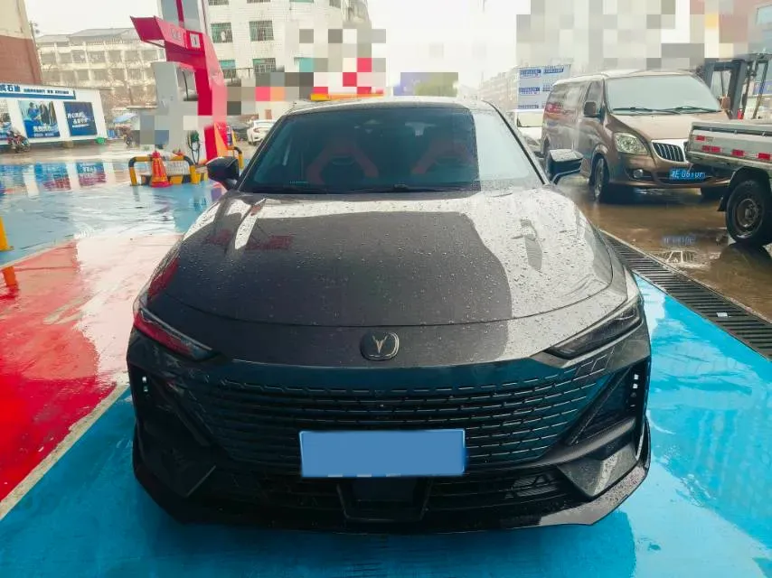 2023 ChangAn UNI-V 1.5T 188HP L4 7DCT,autocango,china used car exporter,china ev exporter,chinese used car exporter,chinese used ev exporter