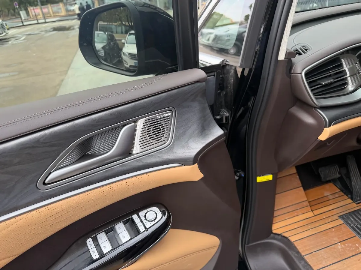 2024 Denza D9 1.5T 139HP L4 E-CVT PHEV 40KWH,autocango,china used car exporter,china ev exporter,chinese used car exporter,chinese used ev exporter