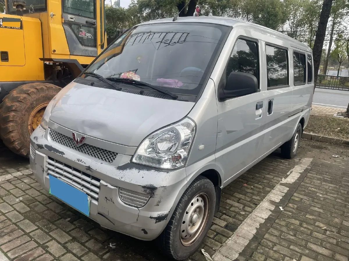 2022 WuLing RongGuang Mini Truck EV BEV 41.5KWH,autocango,china used car exporter,china ev exporter,chinese used car exporter,chinese used ev exporter