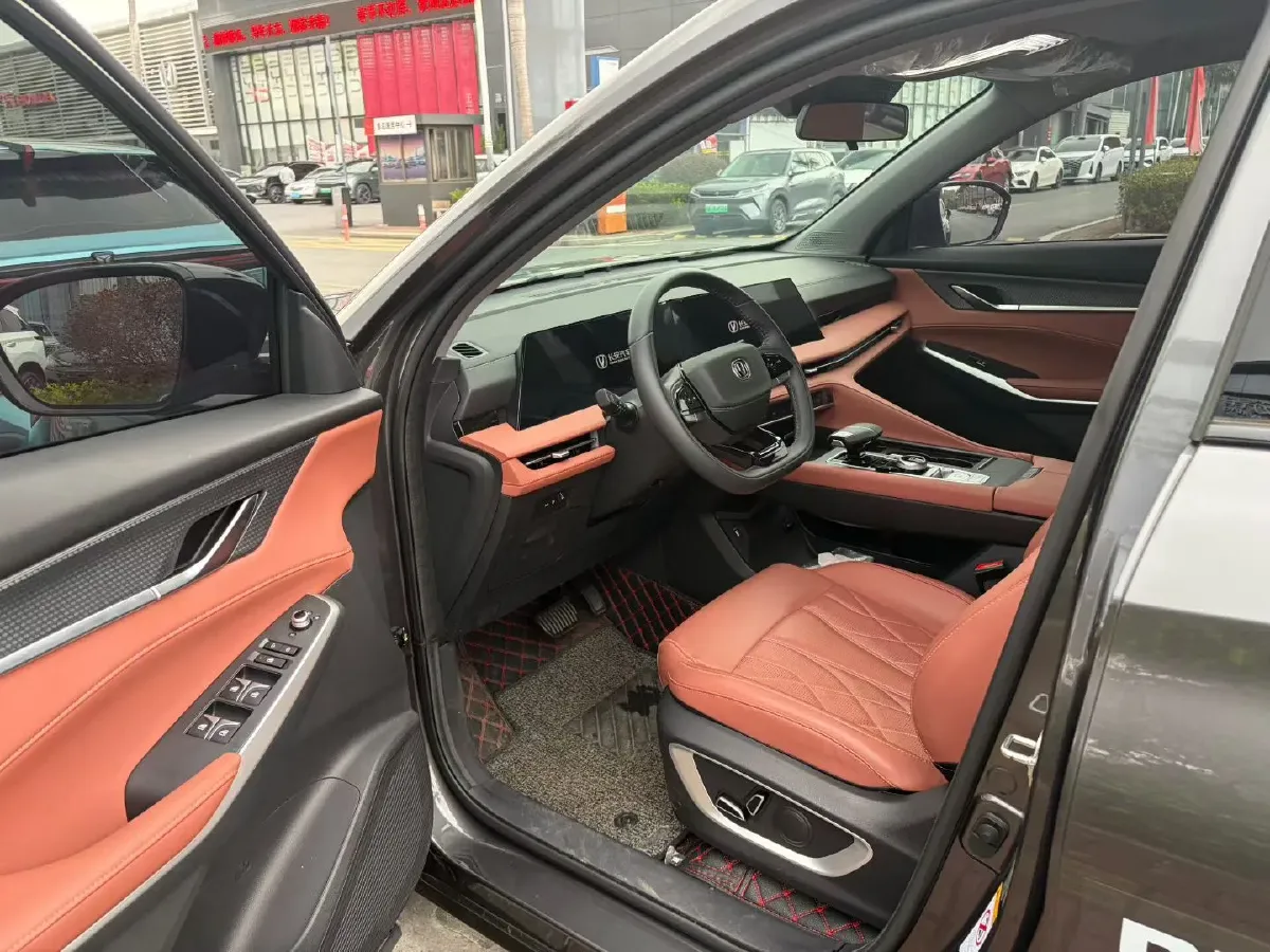 2024 ChangAn CS75 Plus 1.5T 188HP L4 8AT,autocango,china used car exporter,china ev exporter,chinese used car exporter,chinese used ev exporter