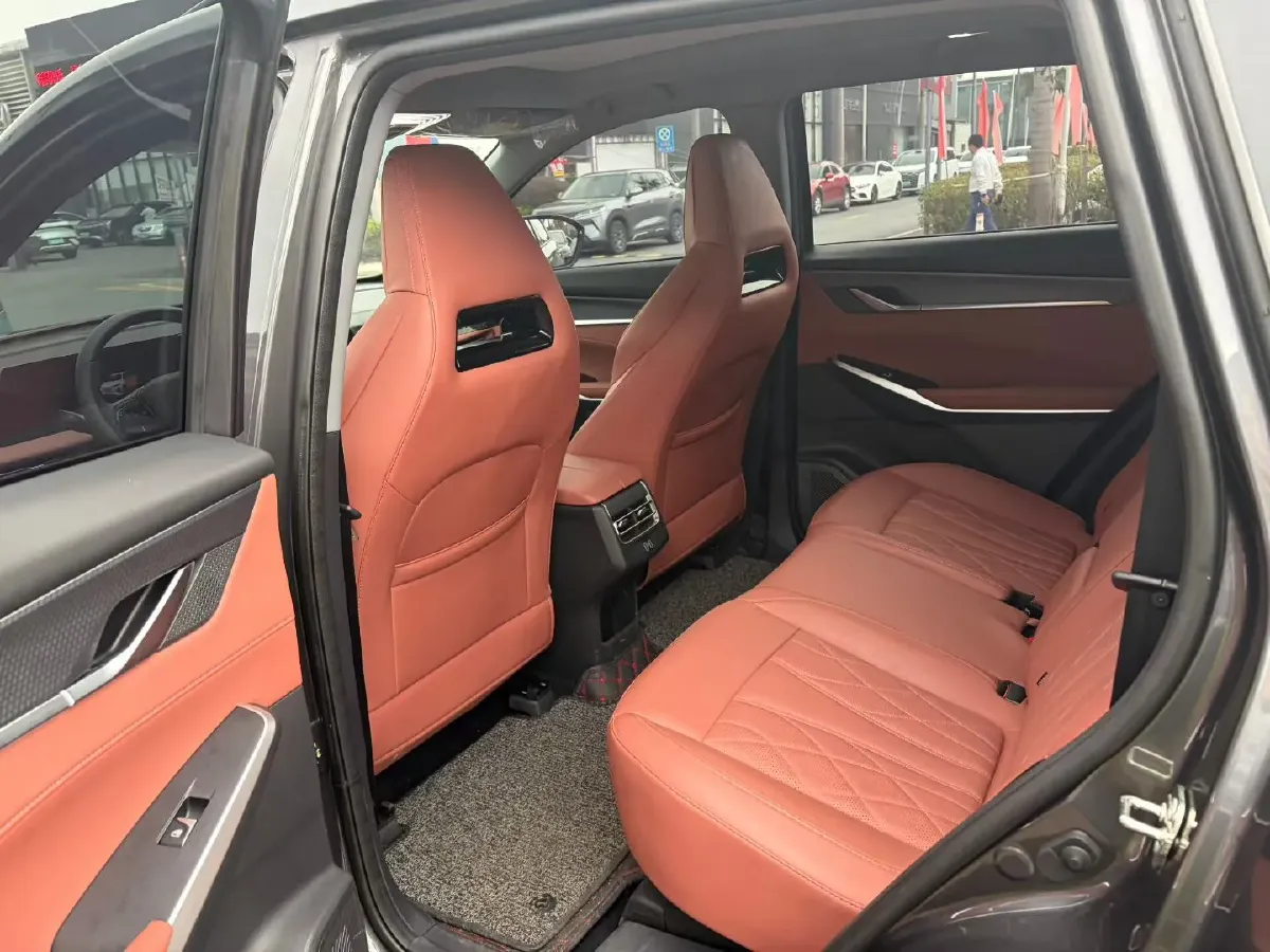 2024 ChangAn CS75 Plus 1.5T 188HP L4 8AT,autocango,china used car exporter,china ev exporter,chinese used car exporter,chinese used ev exporter