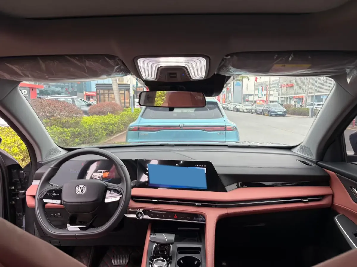 2024 ChangAn CS75 Plus 1.5T 188HP L4 8AT,autocango,china used car exporter,china ev exporter,chinese used car exporter,chinese used ev exporter