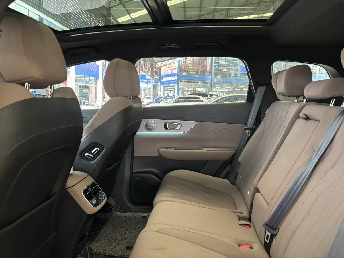 2025 Fulwin FulwinT8 1.5T 156HP L4 1DHT PHEV 18.67KWH,autocango,china used car exporter,china ev exporter,chinese used car exporter,chinese used ev exporter