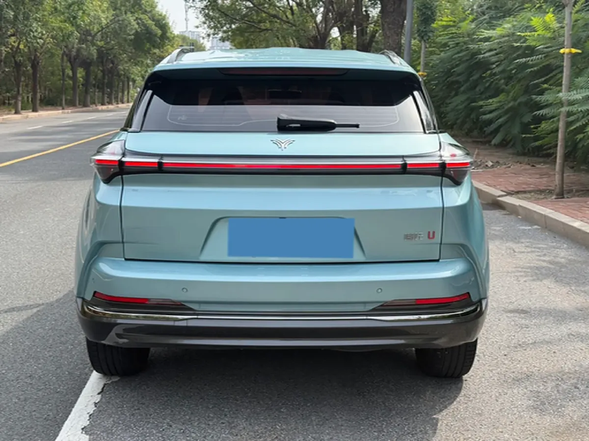 2022 Venucia Grand V 1.5T 190HP L4 7DCT,autocango,china used car exporter,china ev exporter,chinese used car exporter,chinese used ev exporter