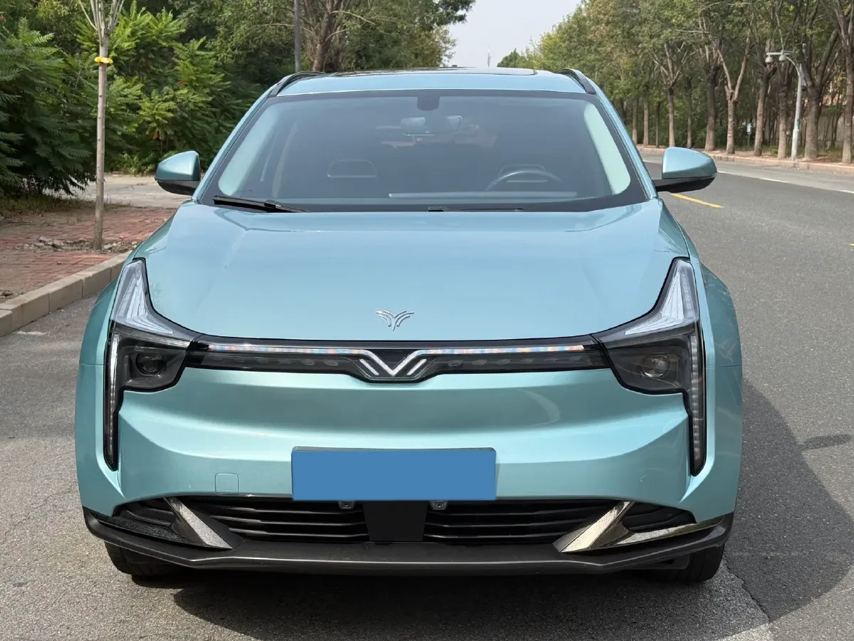 2022 Venucia Grand V 1.5T 190HP L4 7DCT,autocango,china used car exporter,china ev exporter,chinese used car exporter,chinese used ev exporter