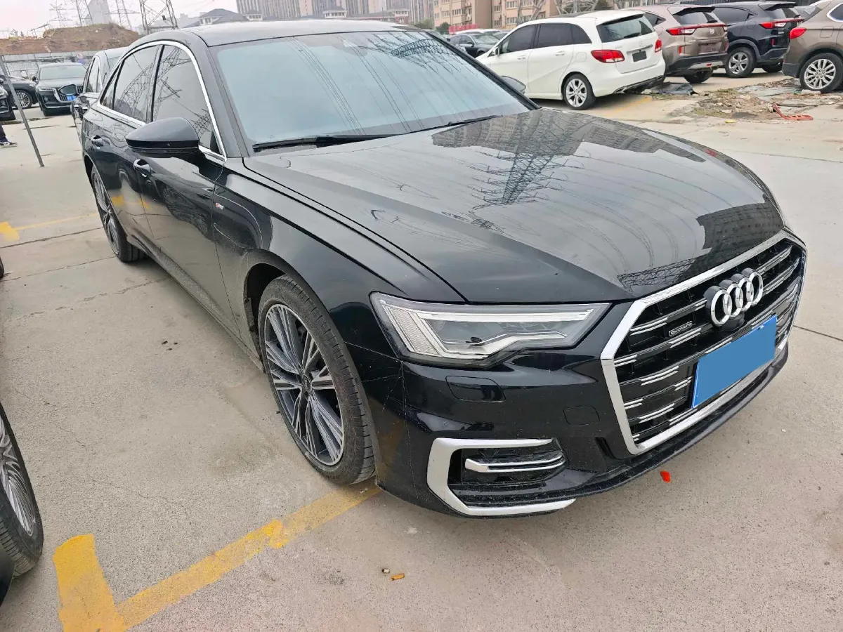 2025 Audi A6L 2.0T 245HP L4 7DCT,autocango,china used car exporter,china ev exporter,chinese used car exporter,chinese used ev exporter