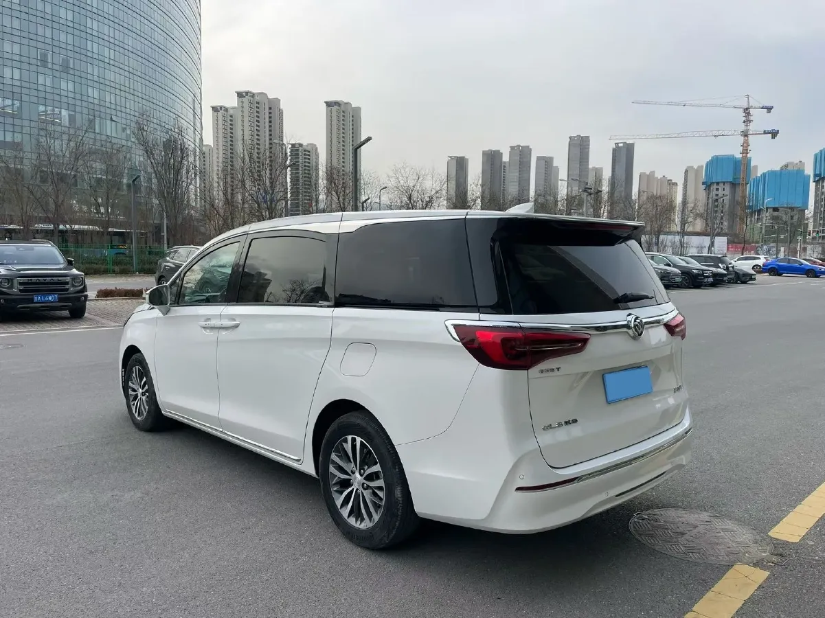 2022 Buick GL8 2.0T 237HP L4 9AT,autocango,china used car exporter,china ev exporter,chinese used car exporter,chinese used ev exporter