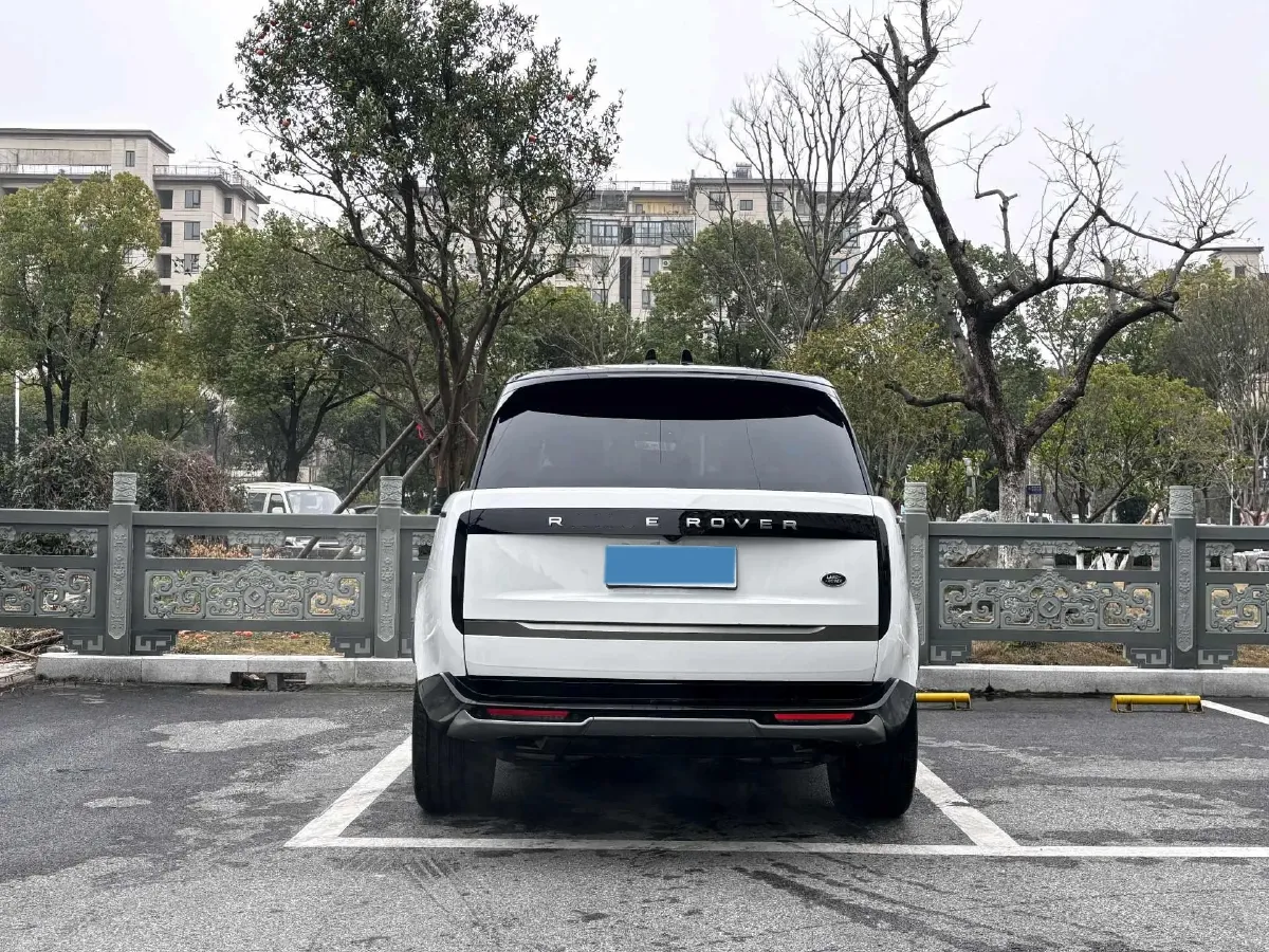 2025 Land Rover Range Rover 3.0T 400HP L6 8AT,autocango,china used car exporter,china ev exporter,chinese used car exporter,chinese used ev exporter
