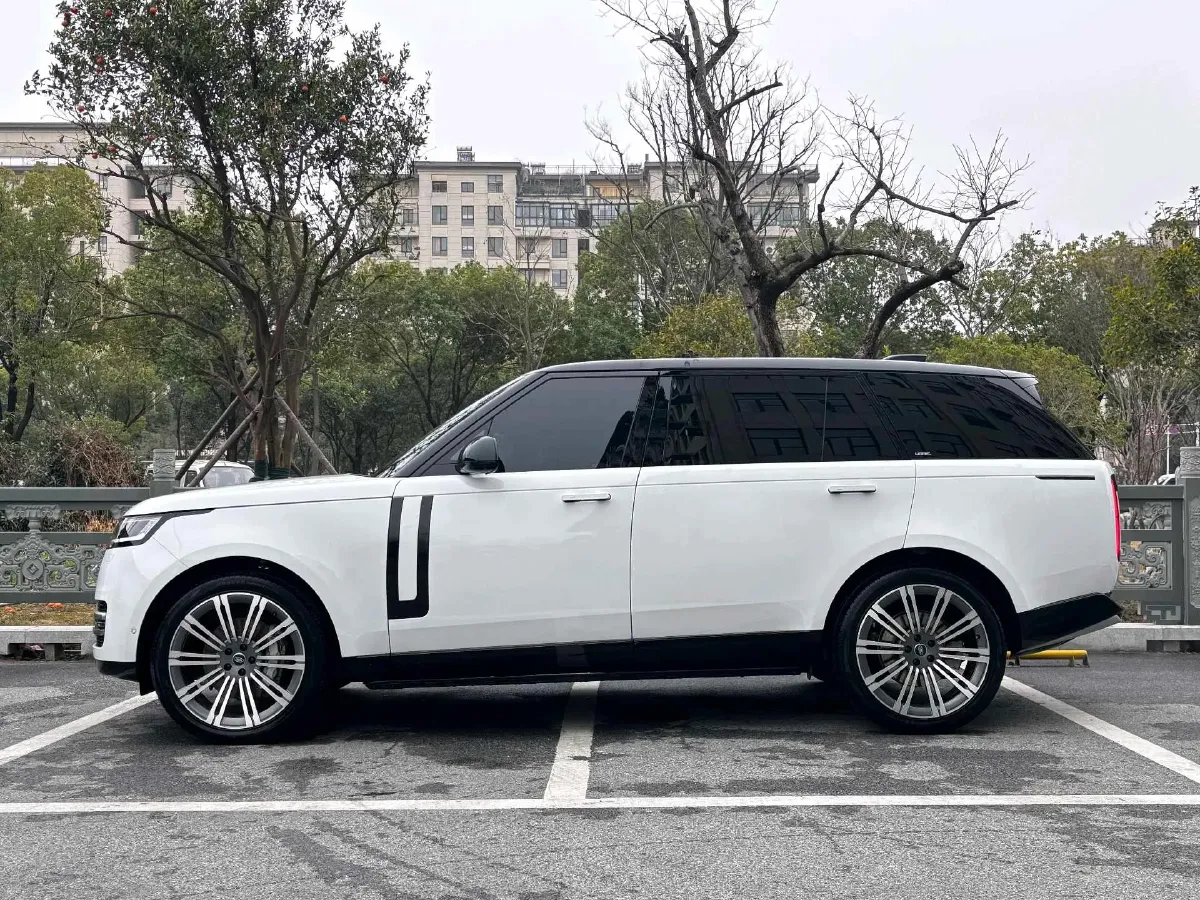 2025 Land Rover Range Rover 3.0T 400HP L6 8AT,autocango,china used car exporter,china ev exporter,chinese used car exporter,chinese used ev exporter