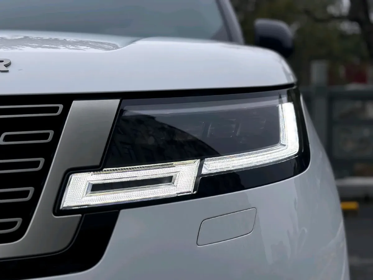 2025 Land Rover Range Rover 3.0T 400HP L6 8AT,autocango,china used car exporter,china ev exporter,chinese used car exporter,chinese used ev exporter