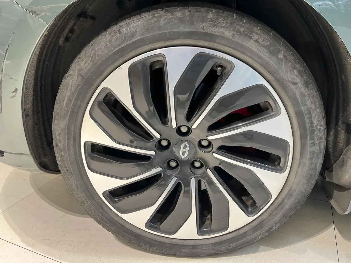 2022 AITO AITO M5 Range Extended 125HP REEV 40KWH,autocango,china used car exporter,china ev exporter,chinese used car exporter,chinese used ev exporter