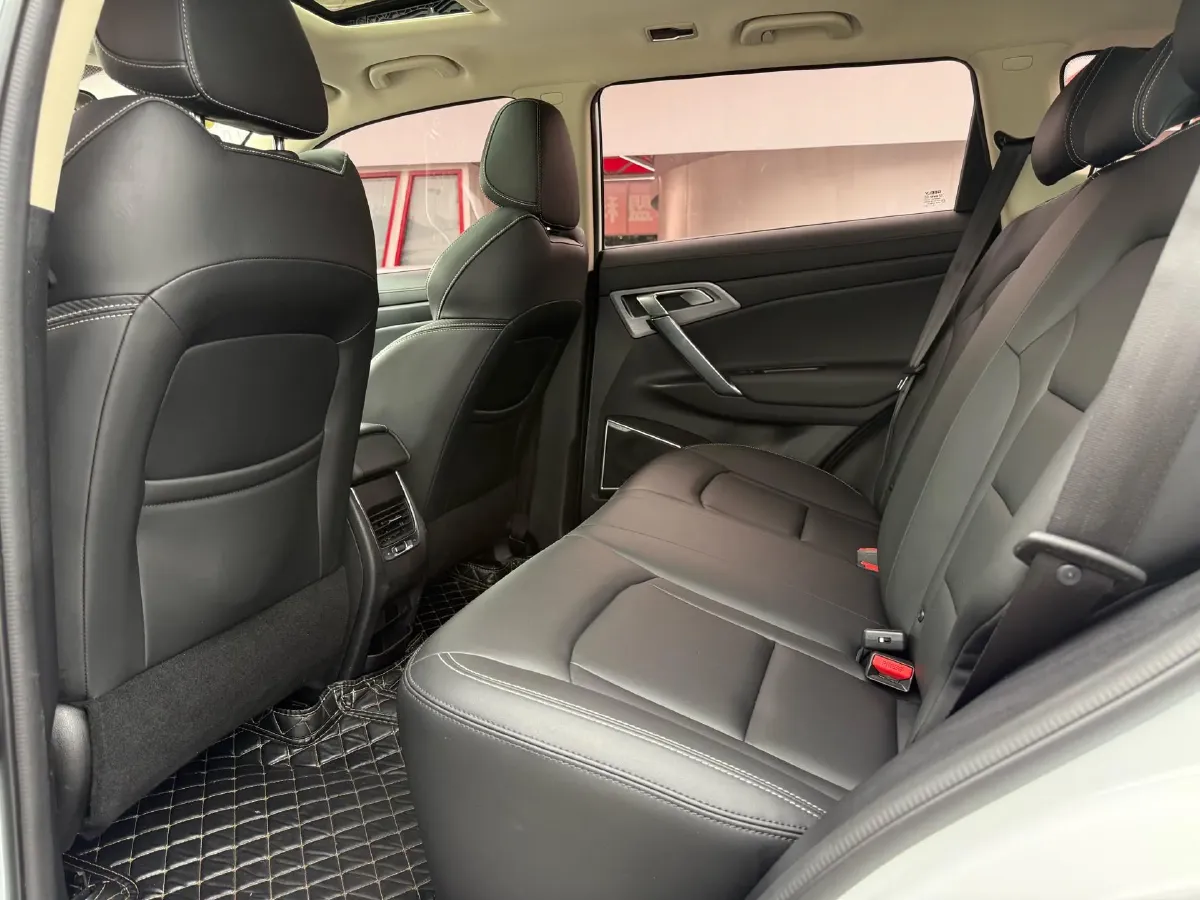 2021 Ford Escort 1.5L 122HP L3 6AT,autocango,china used car exporter,china ev exporter,chinese used car exporter,chinese used ev exporter