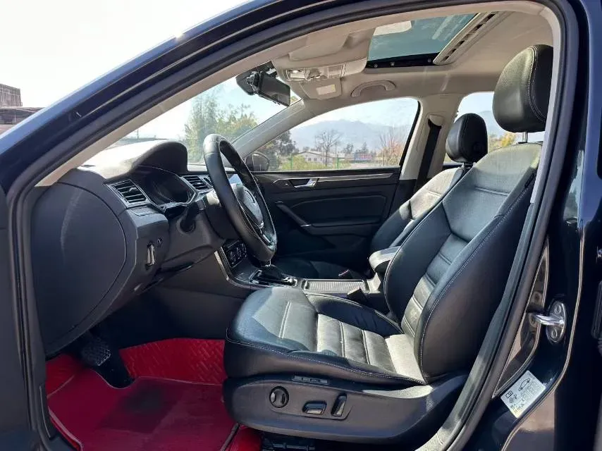 2017 Volkswagen Passat 1.8T 180HP L4 7DCT,autocango,china used car exporter,china ev exporter,chinese used car exporter,chinese used ev exporter