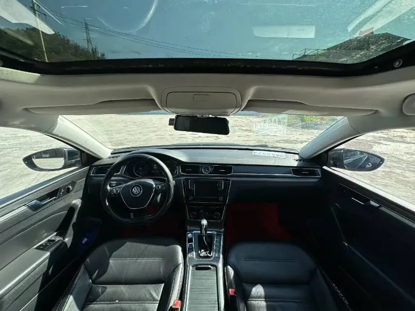 2017 Volkswagen Passat 1.8T 180HP L4 7DCT,autocango,china used car exporter,china ev exporter,chinese used car exporter,chinese used ev exporter