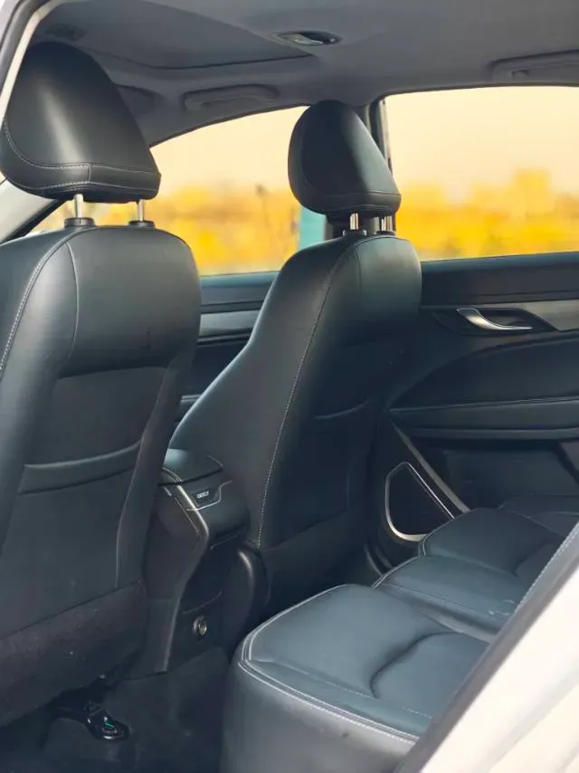 2021 BaoJun 530 1.5T 147HP L4 CVT,autocango,china used car exporter,china ev exporter,chinese used car exporter,chinese used ev exporter