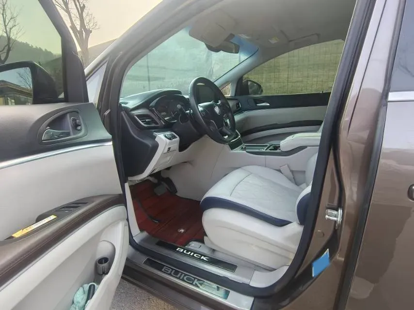 2021 Buick GL8 2.0T 237HP L4 9AT,autocango,china used car exporter,china ev exporter,chinese used car exporter,chinese used ev exporter