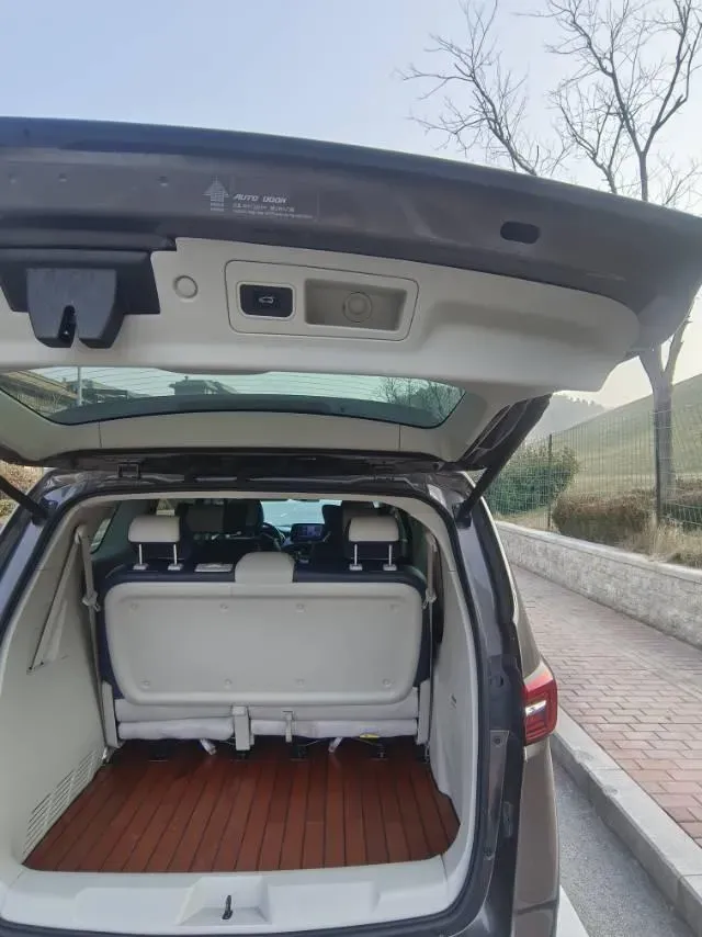 2021 Buick GL8 2.0T 237HP L4 9AT,autocango,china used car exporter,china ev exporter,chinese used car exporter,chinese used ev exporter
