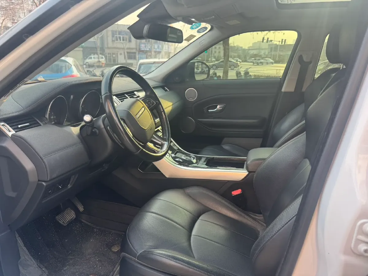 2018 Land Rover Range Rover Evoque 2.0T 241HP L4 9AT,autocango,china used car exporter,china ev exporter,chinese used car exporter,chinese used ev exporter