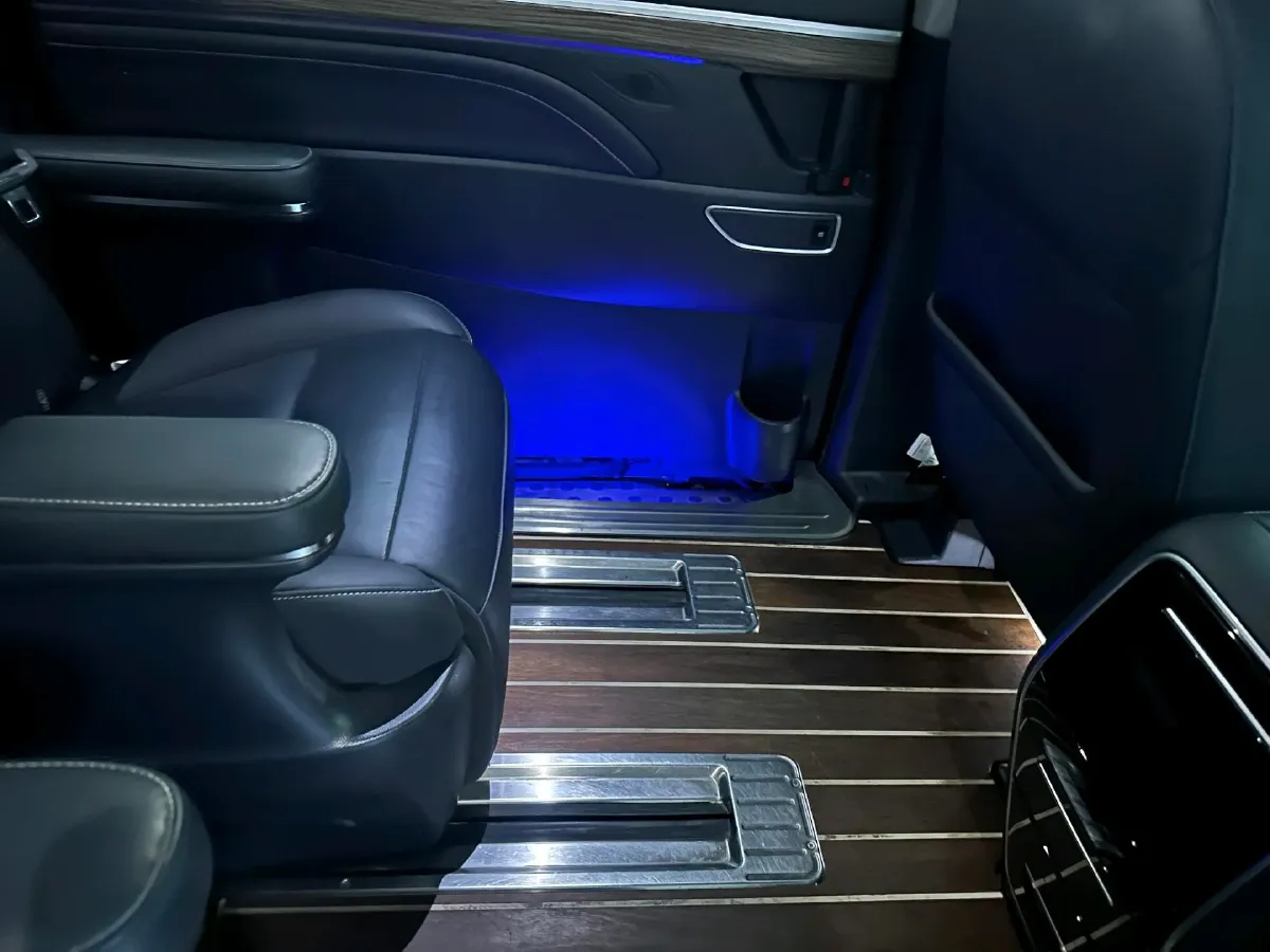 2021 GAC Trumpchi M8 2.0T 252HP L4 8AT,autocango,china used car exporter,china ev exporter,chinese used car exporter,chinese used ev exporter