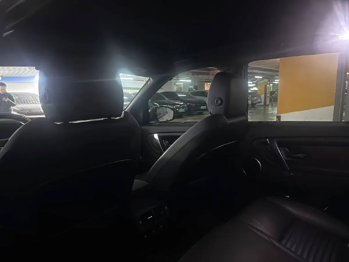 2021 Land Rover Discovery Sport 2.0T 249HP L4 9AT,autocango,china used car exporter,china ev exporter,chinese used car exporter,chinese used ev exporter