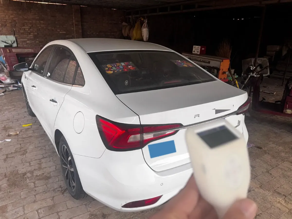 2020 Roewe i5 1.5L 120HP L4 CVT,autocango,china used car exporter,china ev exporter,chinese used car exporter,chinese used ev exporter