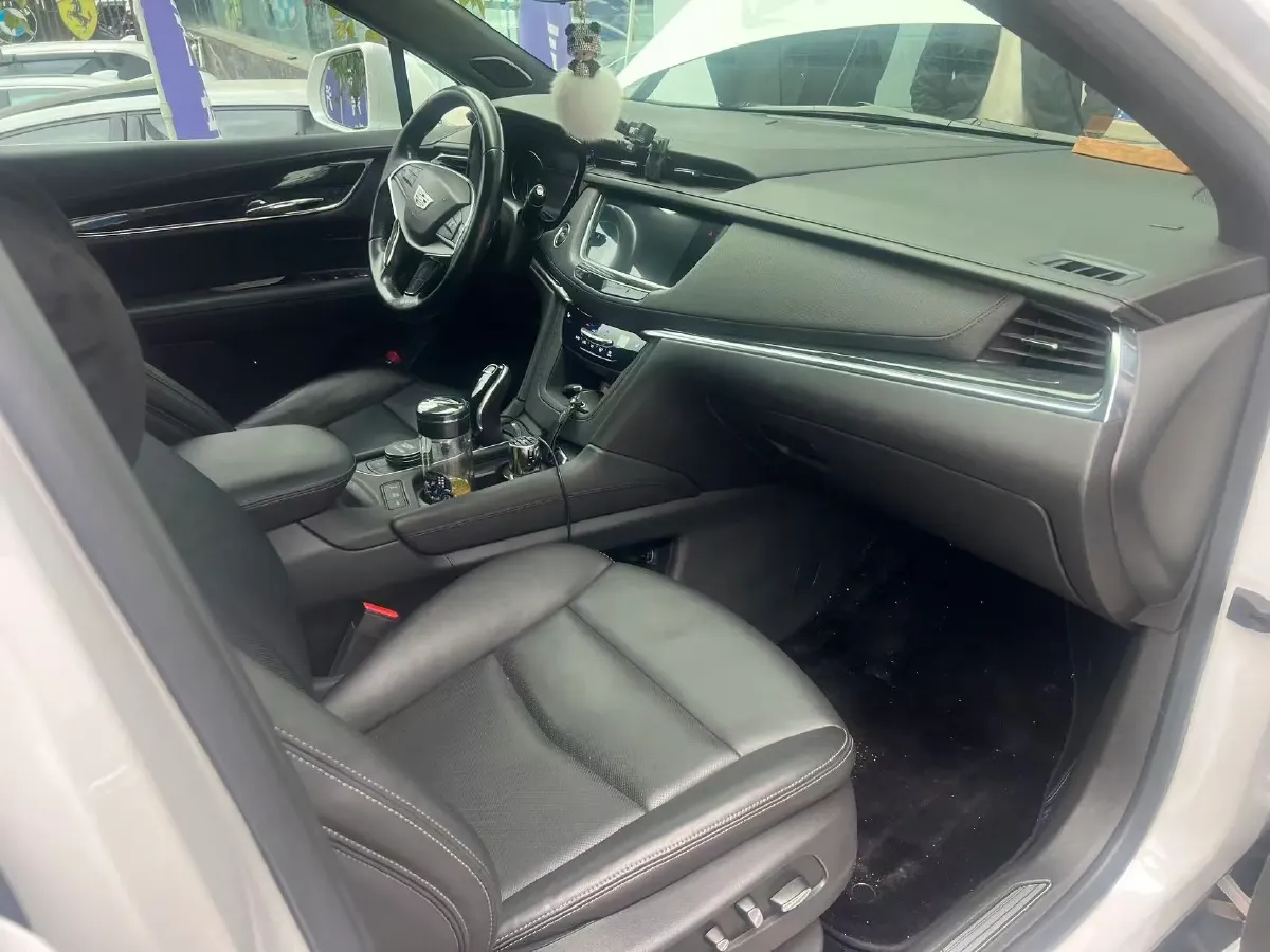 2020 Cadillac XT5 2.0T 237HP L4 9AT,autocango,china used car exporter,china ev exporter,chinese used car exporter,chinese used ev exporter