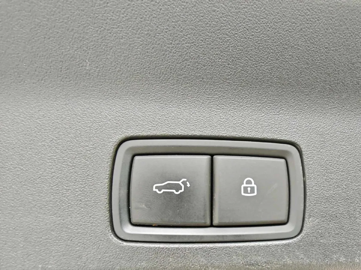 2022 Li L9 Range Extended 154HP REEV 42.6KWH,autocango,china used car exporter,china ev exporter,chinese used car exporter,chinese used ev exporter