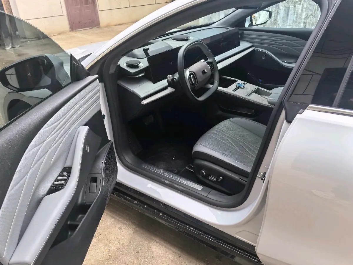 2024 Geely Galaxy E8 BEV 62KWH,autocango,china used car exporter,china ev exporter,chinese used car exporter,chinese used ev exporter