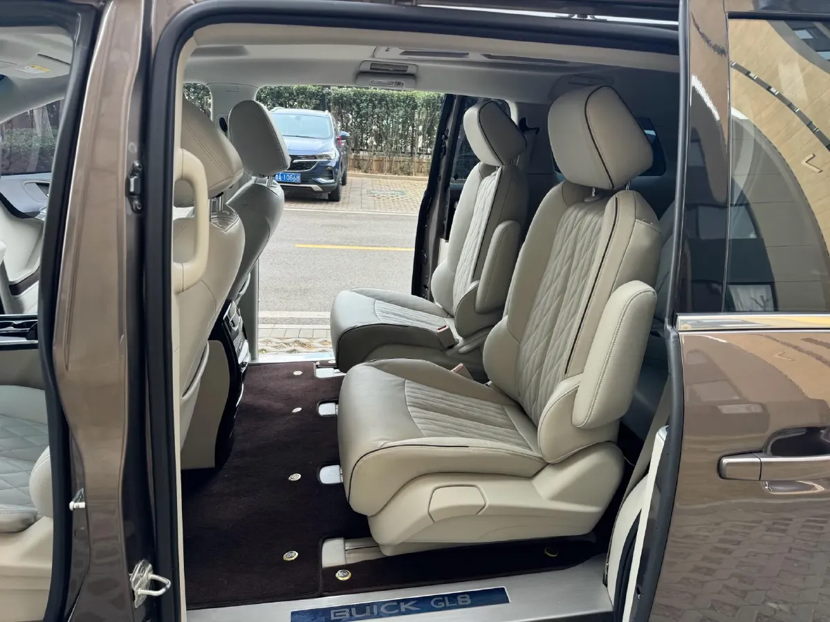 2021 Buick GL8 2.0T 237HP L4 9AT,autocango,china used car exporter,china ev exporter,chinese used car exporter,chinese used ev exporter