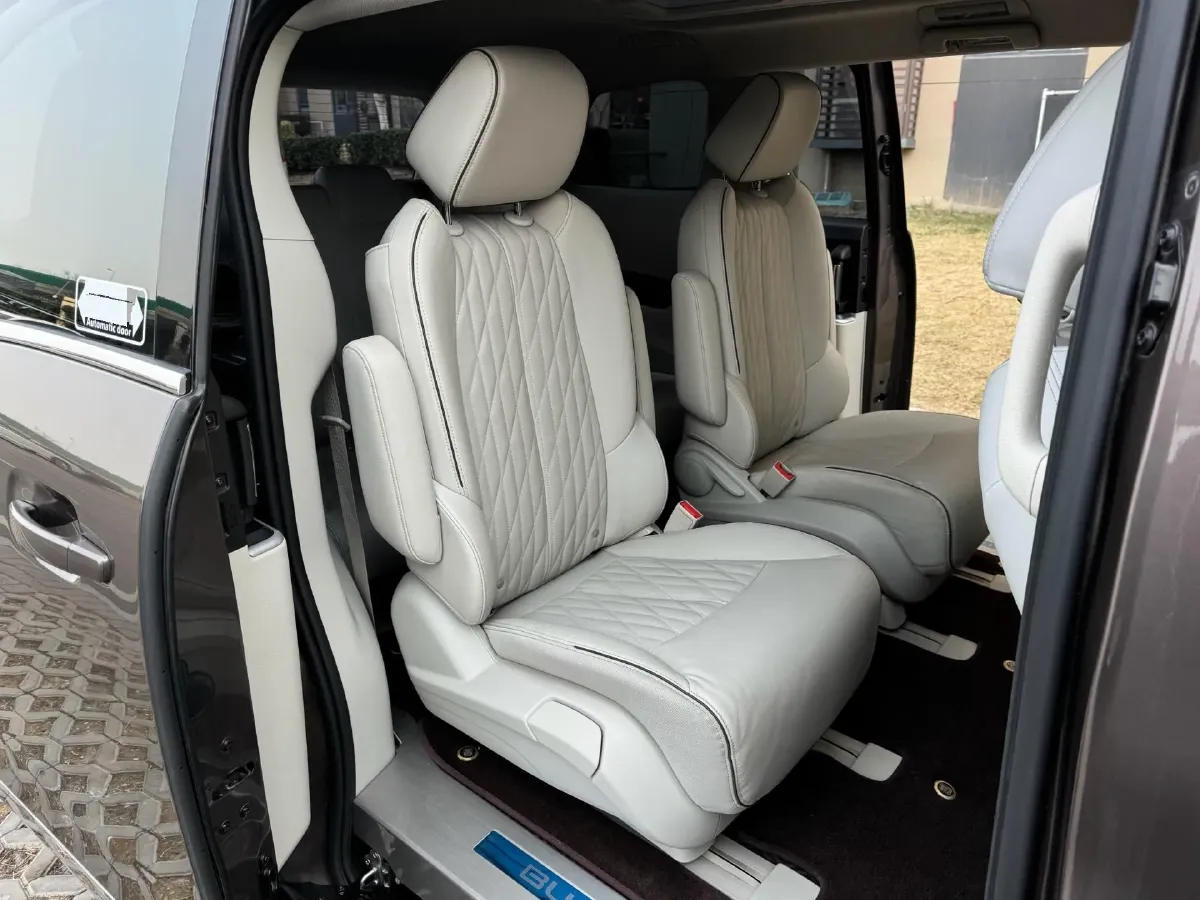 2021 Buick GL8 2.0T 237HP L4 9AT,autocango,china used car exporter,china ev exporter,chinese used car exporter,chinese used ev exporter