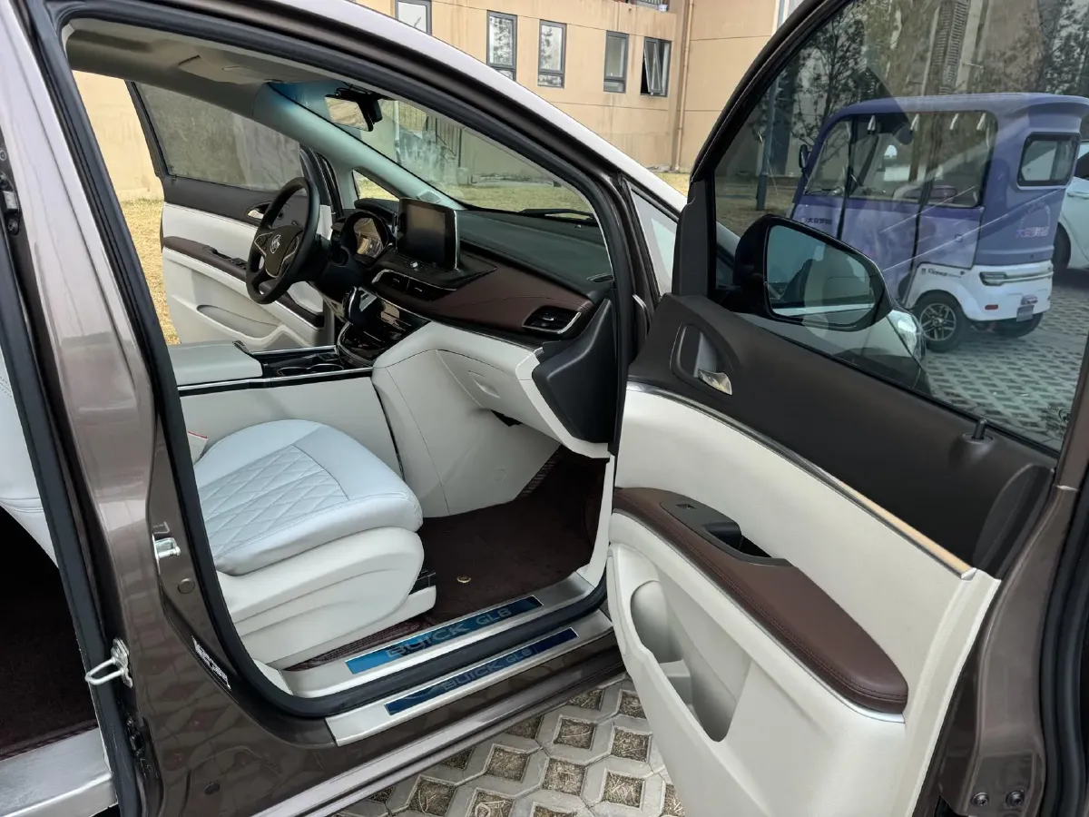 2021 Buick GL8 2.0T 237HP L4 9AT,autocango,china used car exporter,china ev exporter,chinese used car exporter,chinese used ev exporter