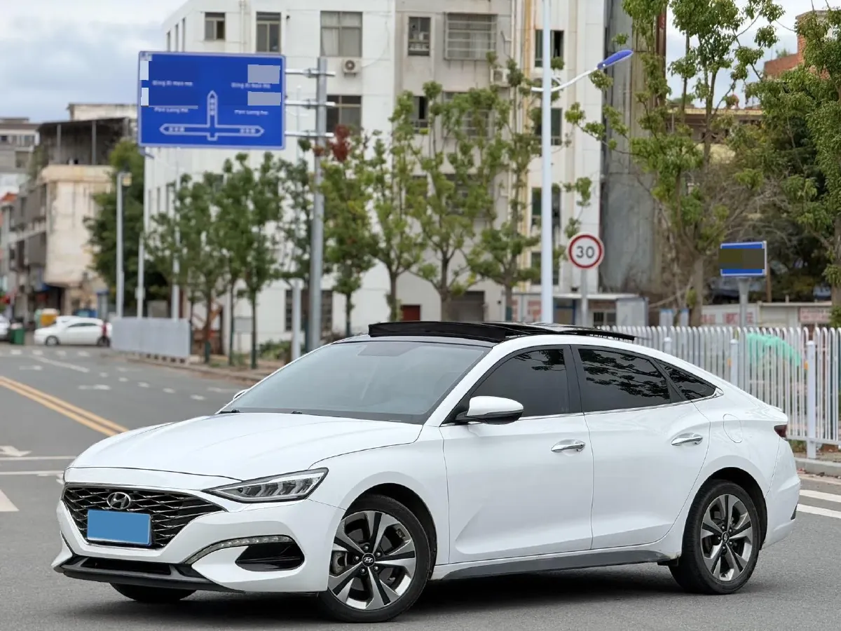 2019 Hyundai La Festa 1.6T 190HP L4 7DCT,autocango,china used car exporter,china ev exporter,chinese used car exporter,chinese used ev exporter