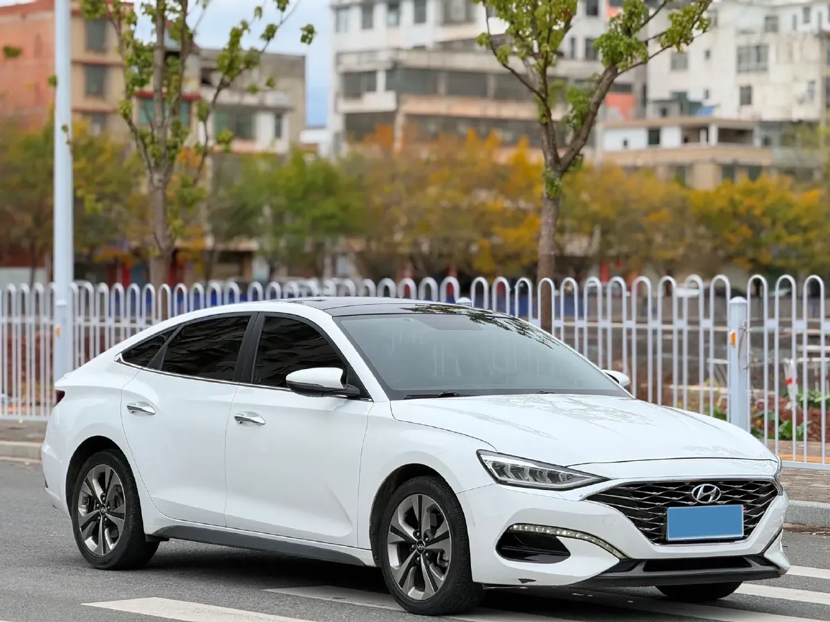 2019 Hyundai La Festa 1.6T 190HP L4 7DCT,autocango,china used car exporter,china ev exporter,chinese used car exporter,chinese used ev exporter