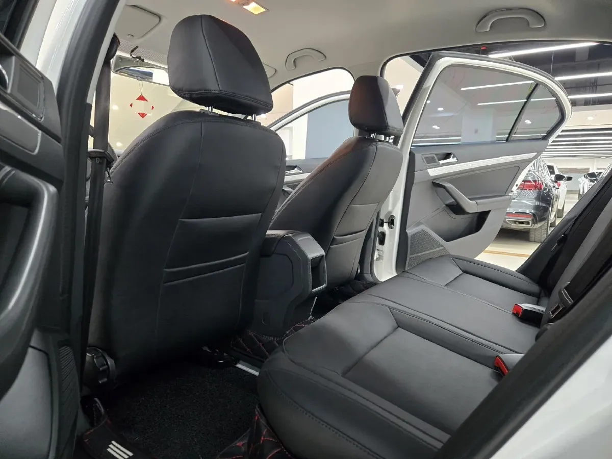 2017 Volkswagen Lavida 1.6L 110HP L4 6AT,autocango,china used car exporter,china ev exporter,chinese used car exporter,chinese used ev exporter