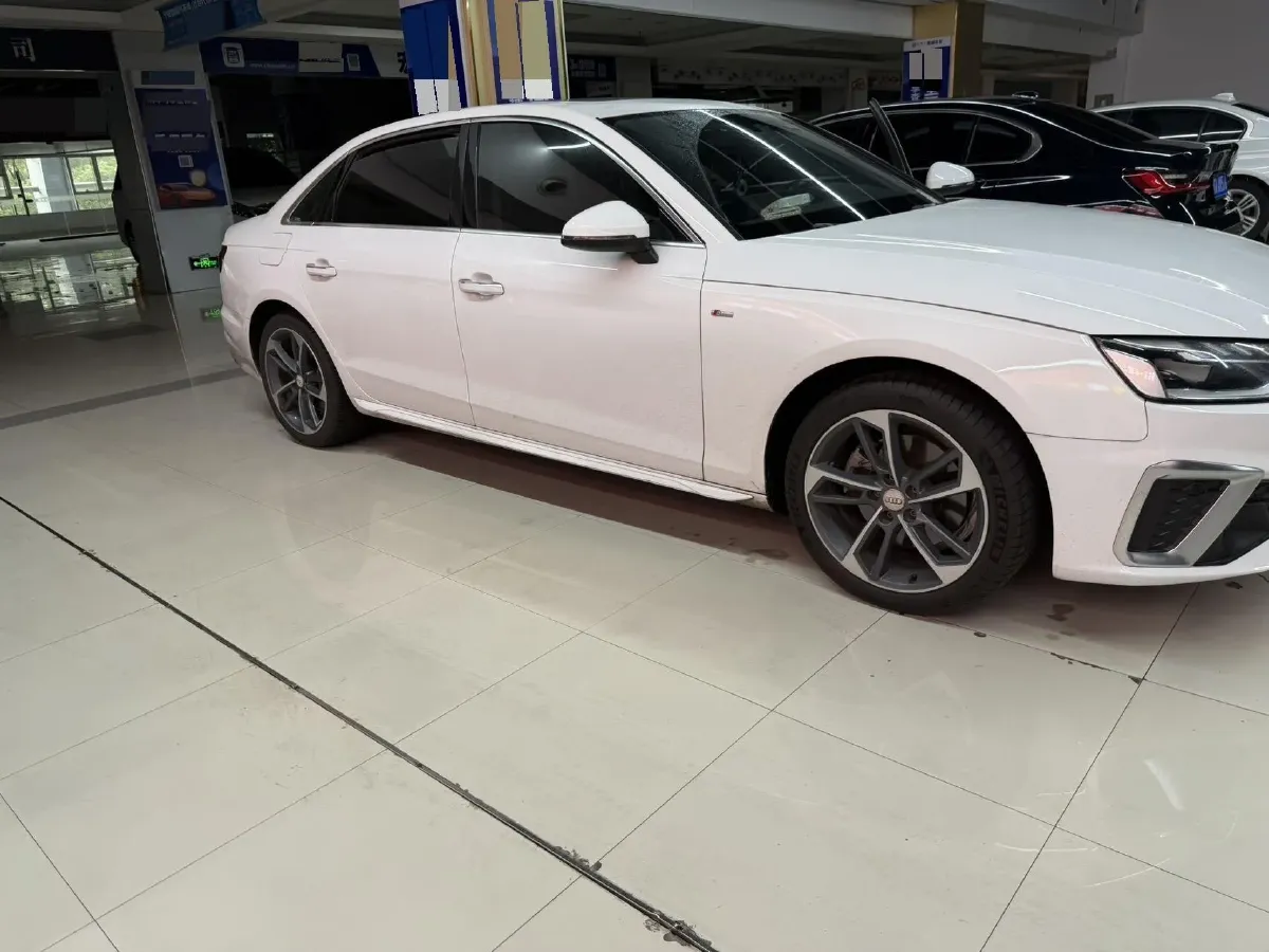 2020 Audi A4L 2.0T 190HP L4 7DCT,autocango,china used car exporter,china ev exporter,chinese used car exporter,chinese used ev exporter