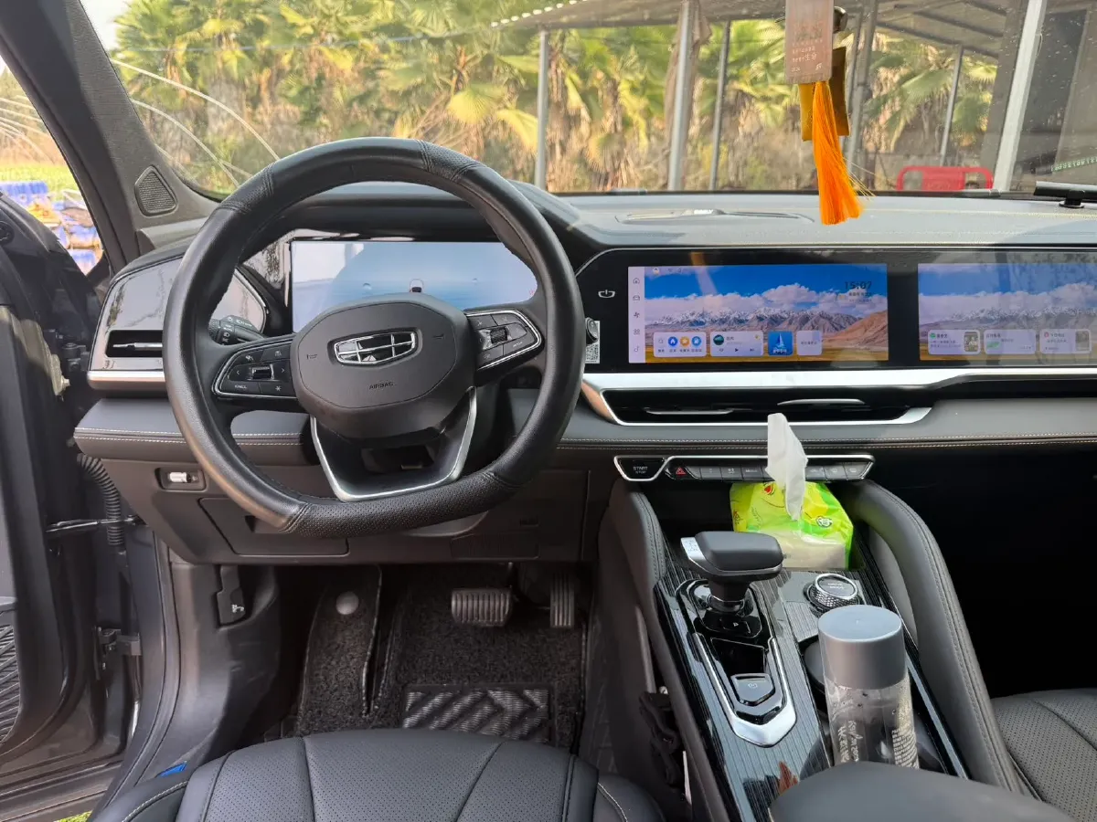 2024 Geely Monjaro 2.0T 218HP L4 7DCT,autocango,china used car exporter,china ev exporter,chinese used car exporter,chinese used ev exporter