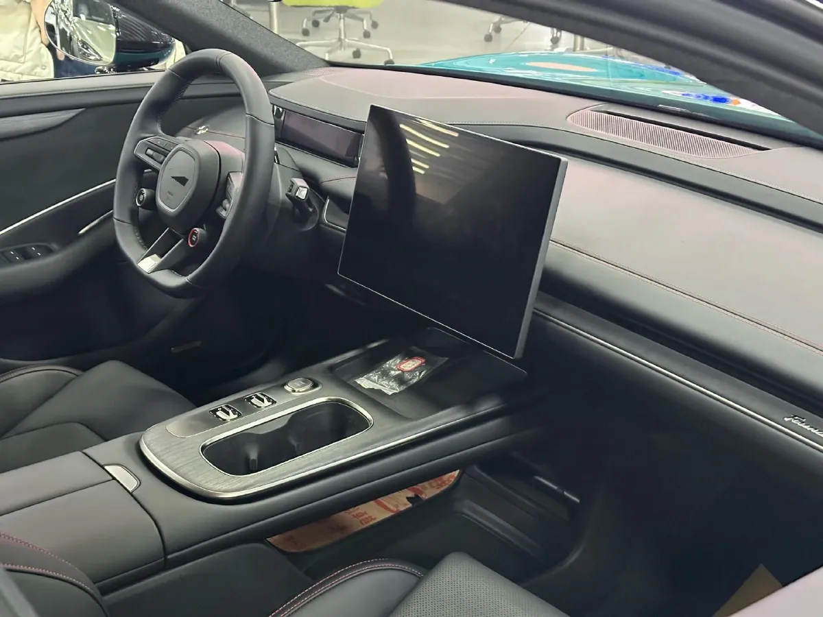 2024 MI SU7 BEV 73.6KWH,autocango,china used car exporter,china ev exporter,chinese used car exporter,chinese used ev exporter