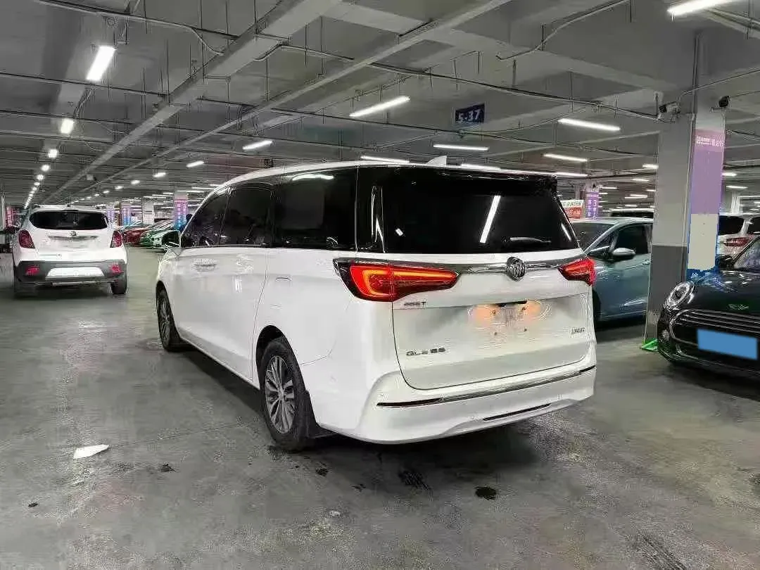 2022 Buick GL8 2.0T 237HP L4 9AT,autocango,china used car exporter,china ev exporter,chinese used car exporter,chinese used ev exporter