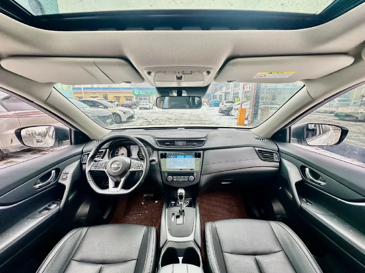 2022 Nissan X-Trail 2.0L 151HP L4 CVT,autocango,china used car exporter,china ev exporter,chinese used car exporter,chinese used ev exporter