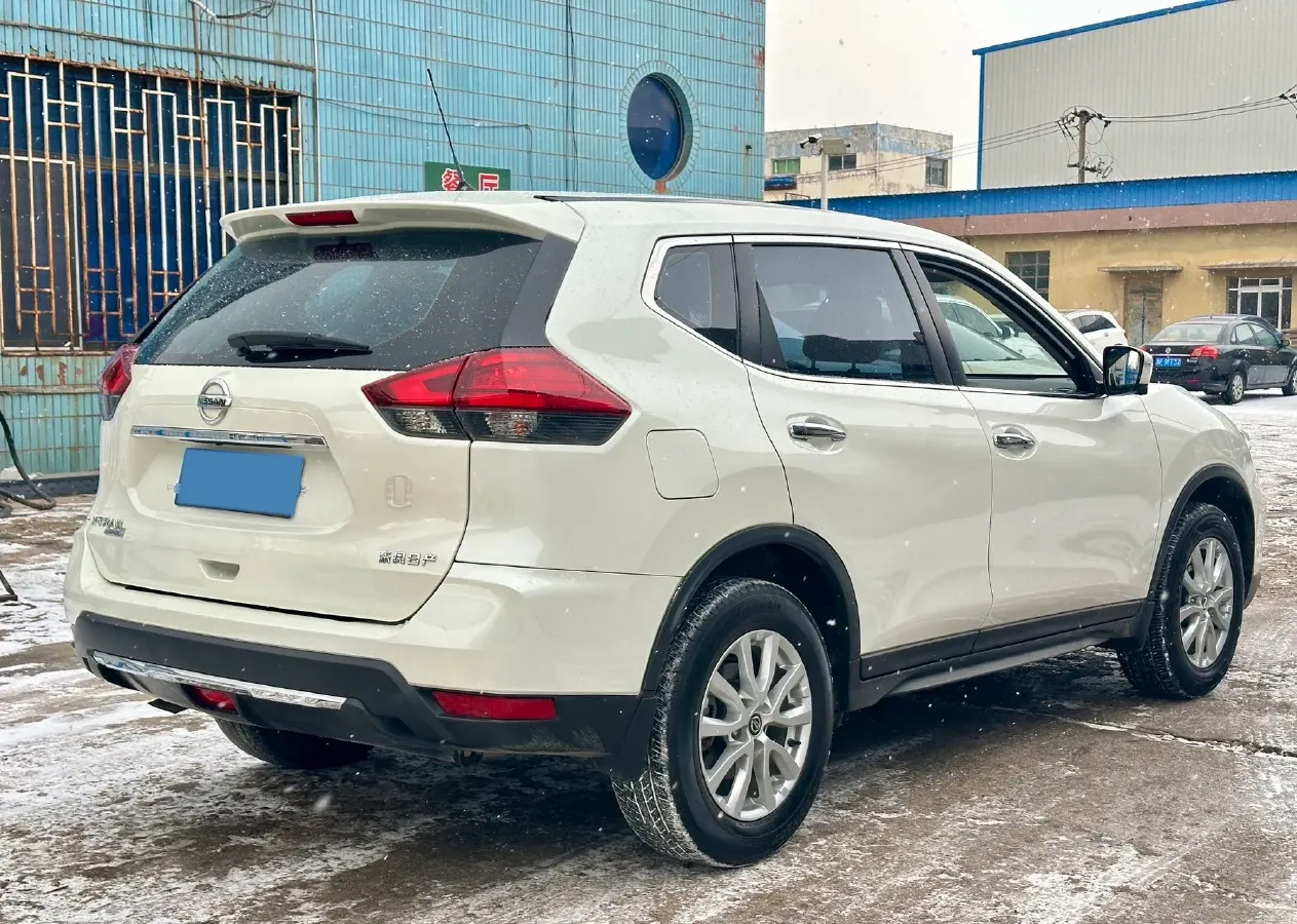 2022 Nissan X-Trail 2.0L 151HP L4 CVT,autocango,china used car exporter,china ev exporter,chinese used car exporter,chinese used ev exporter