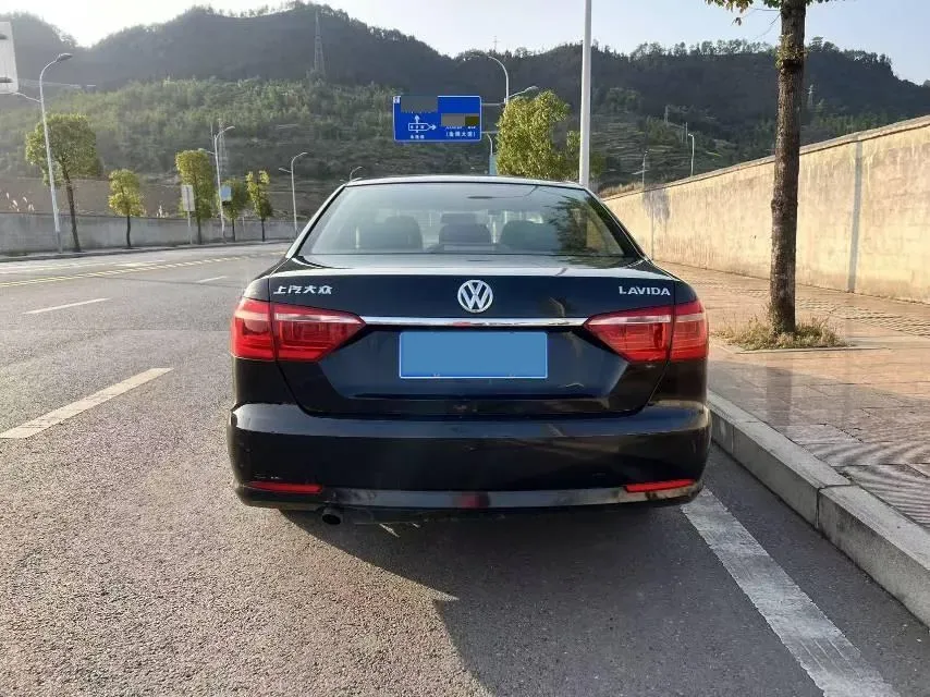 2013 Volkswagen Lavida 1.6L 110HP L4 6AT,autocango,china used car exporter,china ev exporter,chinese used car exporter,chinese used ev exporter