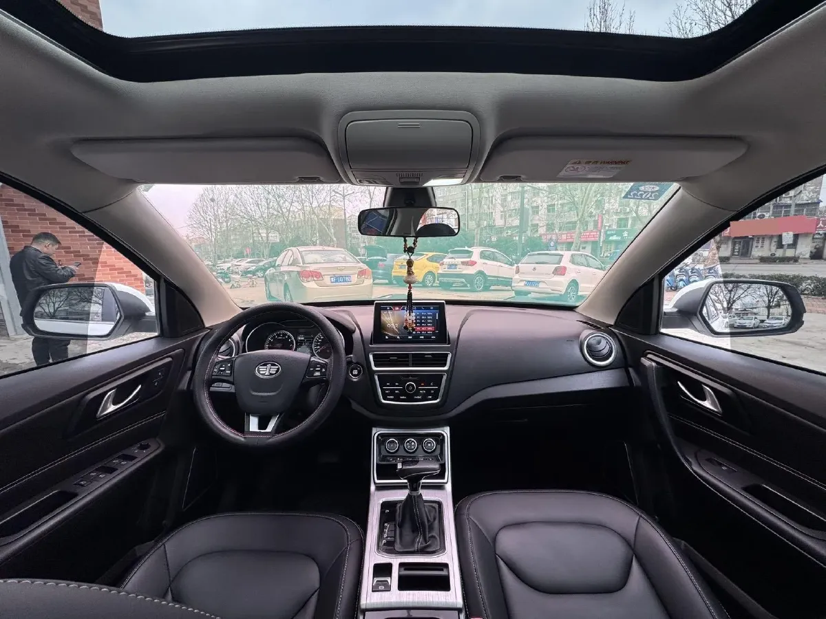 2019 Bestune X40 1.6L 114HP L4 6AT,autocango,china used car exporter,china ev exporter,chinese used car exporter,chinese used ev exporter