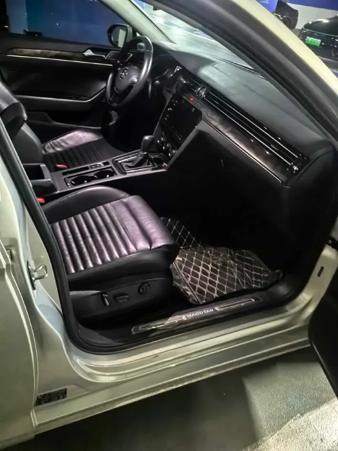 2019 Volkswagen Tayron 2.0T 186HP L4 7DCT,autocango,china used car exporter,china ev exporter,chinese used car exporter,chinese used ev exporter