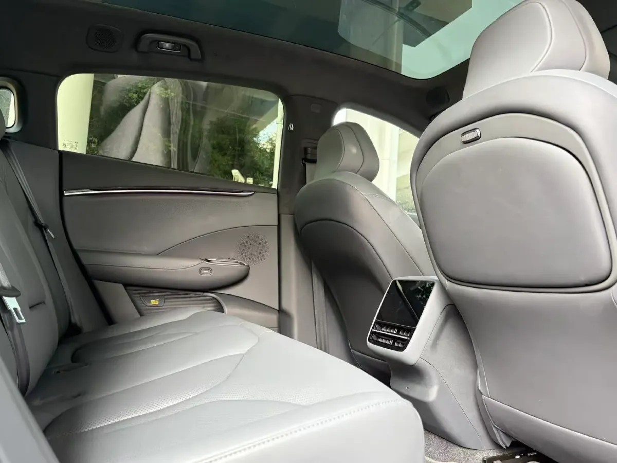 2025 Xpeng G7 BEV,autocango,china used car exporter,china ev exporter,chinese used car exporter,chinese used ev exporter