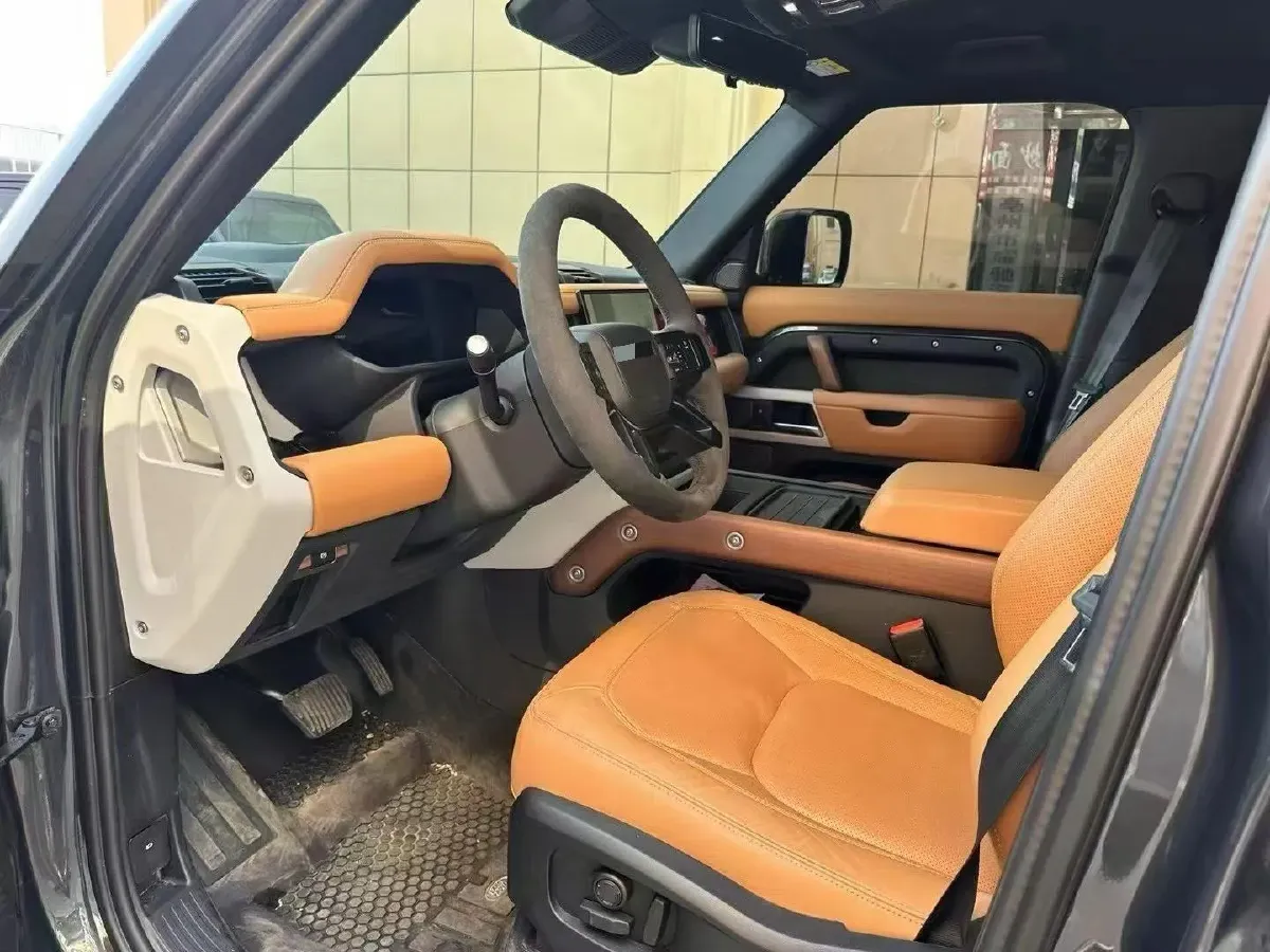 2024 Land Rover Defender 3.0T 400HP L6 8AT,autocango,china used car exporter,china ev exporter,chinese used car exporter,chinese used ev exporter