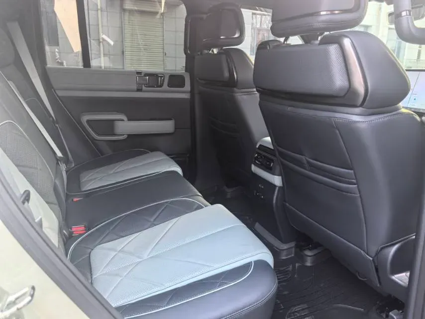 2023 FangChengBao Bao 5 1.5T 194HP L4 E-CVT PHEV 31.8KWH,autocango,china used car exporter,china ev exporter,chinese used car exporter,chinese used ev exporter